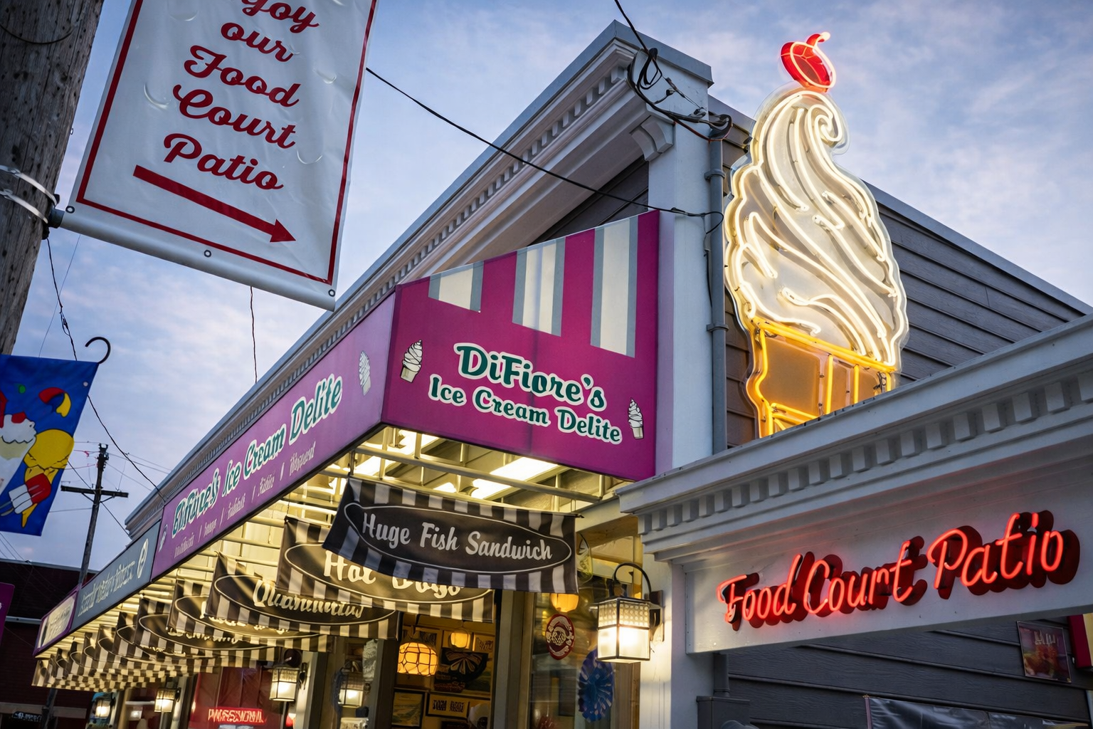 DiFiore's Ice Cream Delite storefront — Food Court Patio